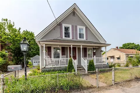 339 Beverage Hill Ave, Pawtucket, RI 02861