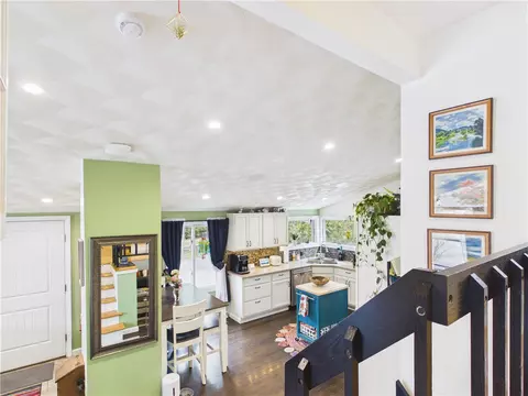 Entry Way - 26 Edgewood Rd, Glocester, RI 02814 photo 2 of 5
