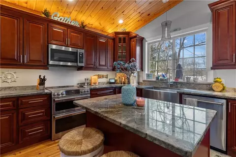 Kitchen - 143 Lake View Dr, Glocester, RI 02814 photo 2 of 5
