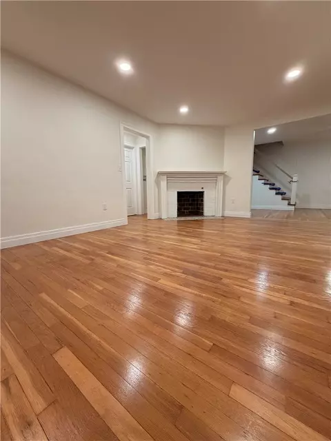 Living - 228 Third Ave, Warwick, RI 02888 photo 3 of 5