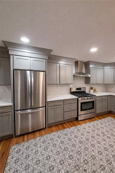 Kitchen - 228 Third Ave, Warwick, RI 02888 photo 2 of 5