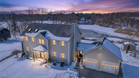 155 Sagamore Rd, Seekonk, MA 02771