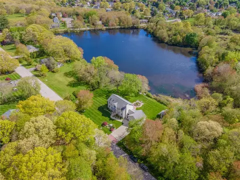 155 Sagamore Rd, Seekonk, MA 02771
