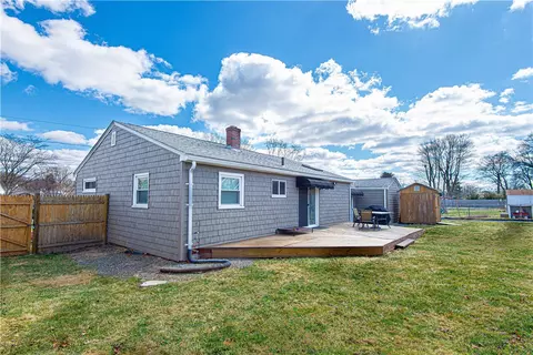 Exterior - 38 Meadowcrest Dr, Riverside, RI 02915 photo 2 of 6