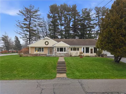 6 New Clark Rd, Cumberland, RI 02864