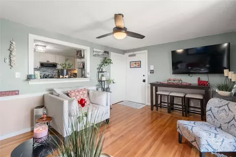Living - 4080 Post Rd #011, Warwick, RI 02886 photo 2 of 3