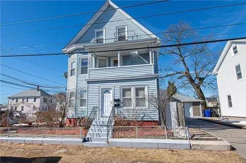 34 Tweed St, Pawtucket, RI 02861