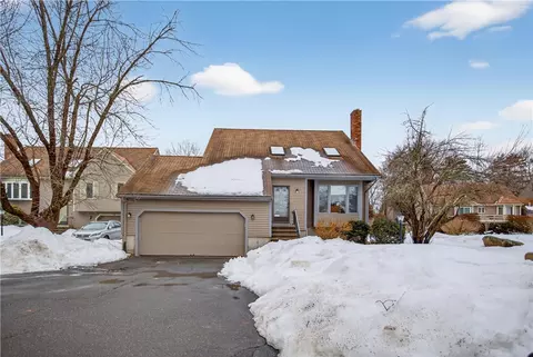 72 Copperwood Dr #19, Stoughton, MA 02072
