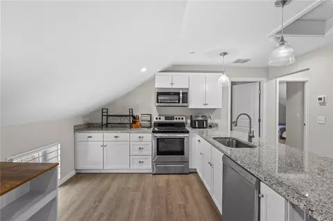 5 Hill St #3, Smithfield, RI 02917