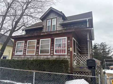 56 Knowlton St, Riverside, RI 02915