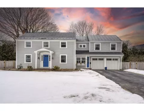 51 Hawthorne Ave, Barrington, RI 02806
