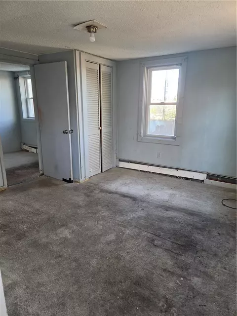 187 Boyden St, Woonsocket, RI 02895 photo 4