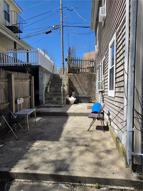 187 Boyden St, Woonsocket, RI 02895 photo 9