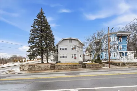 372 Cumberland Hill Rd, Woonsocket, RI 02895 photo 9