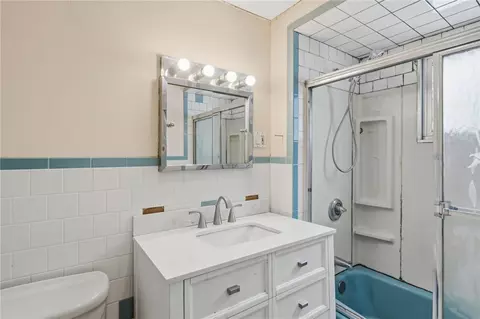 372 Cumberland Hill Rd, Woonsocket, RI 02895 photo 20