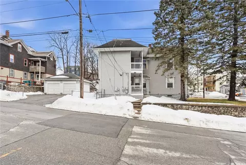 372 Cumberland Hill Rd, Woonsocket, RI 02895 photo 4