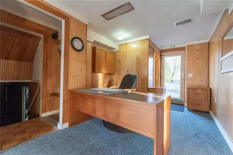 1020 Warwick Ave, Warwick, RI 02888 photo 17