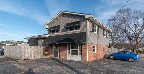 1020 Warwick Ave, Warwick, RI 02888 photo 2