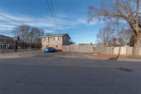 1020 Warwick Ave, Warwick, RI 02888 photo 6