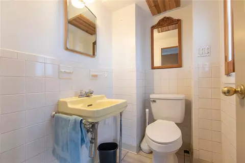1020 Warwick Ave, Warwick, RI 02888 photo 21