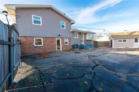 1020 Warwick Ave, Warwick, RI 02888 photo 8