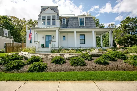 131 Eustis Ave, Newport, RI 02840