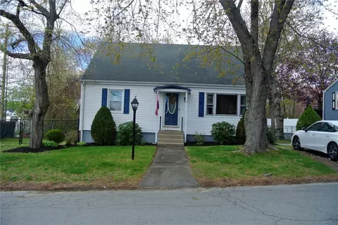 4 Eden Park Dr, Cranston, RI 02910