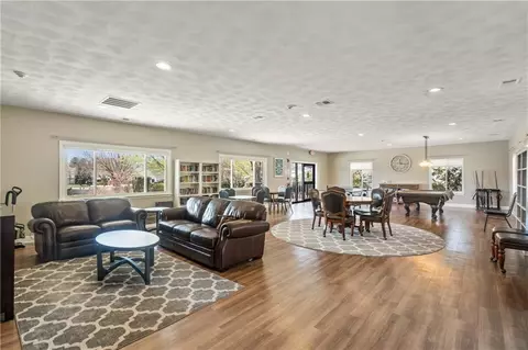 View/Area - 302 Chatham Cir, Warwick, RI 02886 photo 2 of 6