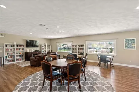 View/Area - 302 Chatham Cir, Warwick, RI 02886 photo 3 of 6