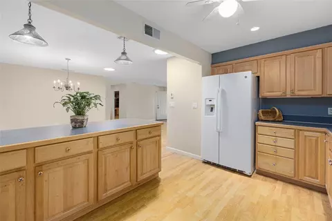 Kitchen - 302 Chatham Cir, Warwick, RI 02886 photo 5 of 5