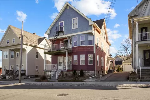 550 Winter St, Woonsocket, RI 02895