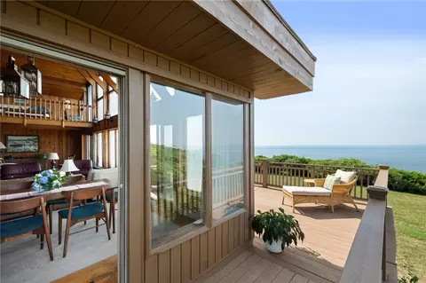1035 Mohegan Trl, Block Island, RI 02807
