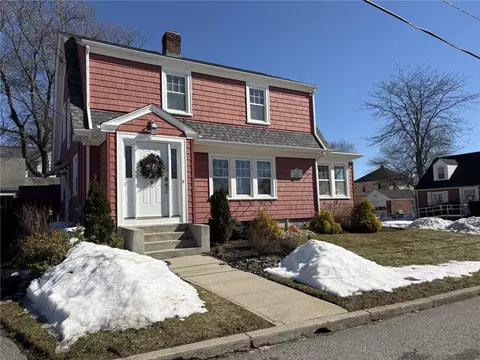 41 Lookout Ave, North Providence, RI 02911