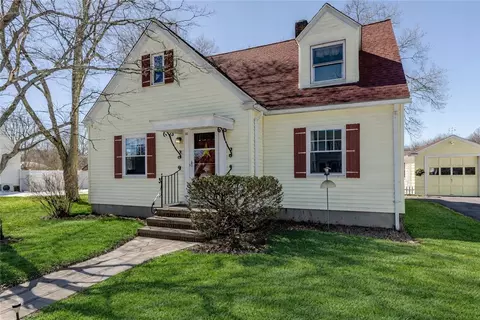 95 Nolbeth Dr, Warwick, RI 02888