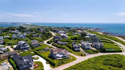 View/Area - 7 Fenway Rd, Westerly, RI 02891 photo 6 of 11
