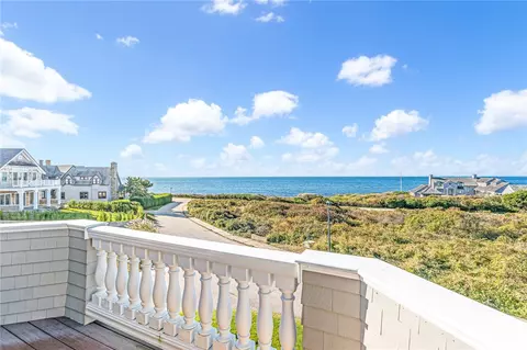 View/Area - 7 Fenway Rd, Westerly, RI 02891 photo 2 of 11