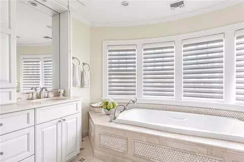 Bath - 7 Fenway Rd, Westerly, RI 02891 photo 3 of 3