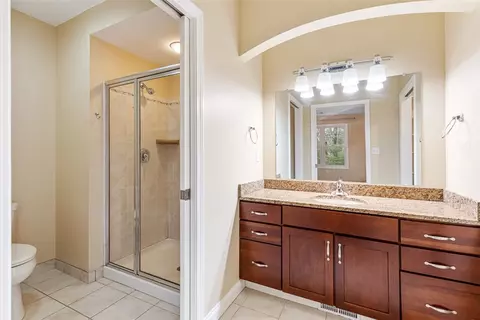 Bath - 70 Turner St #D-2, Warwick, RI 02886 photo 2 of 4