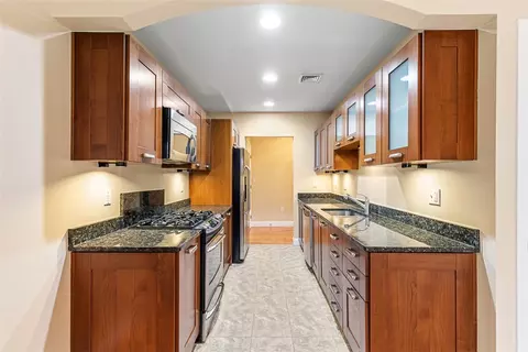 Kitchen - 70 Turner St #D-2, Warwick, RI 02886 photo 3 of 4