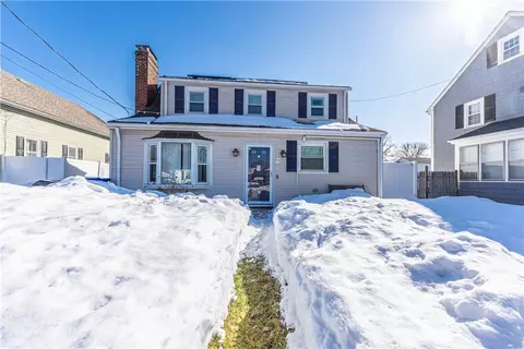 671 Benefit St, Pawtucket, RI 02861