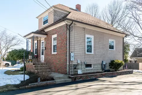 42 Archer Ave, Johnston, RI 02919