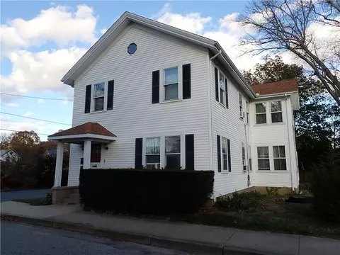 37 Columbia St, South Kingstown, RI 02879
