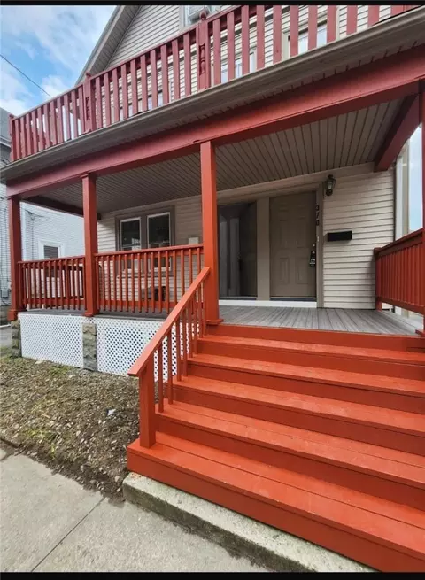 368 Smith St, Cranston, RI 02905