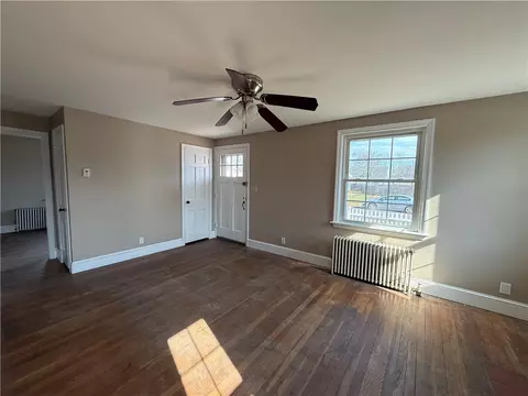 Living - 207 Morse Ave, Warwick, RI 02886 photo 2 of 2