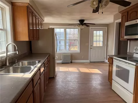 Kitchen - 207 Morse Ave, Warwick, RI 02886 photo 1 of 1