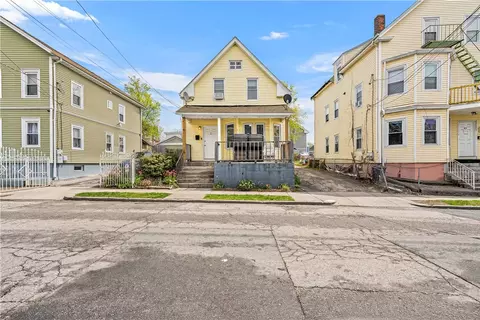 40 Calder St, Providence, RI 02907