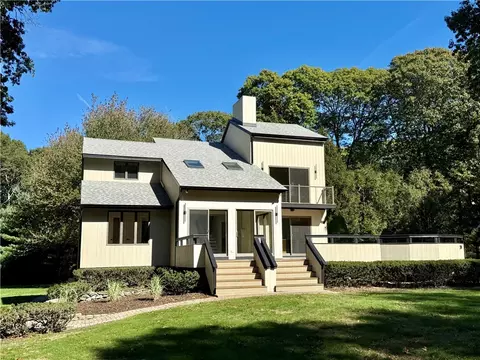 280 W Reach Dr, Jamestown, RI 02835