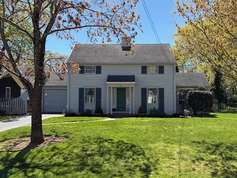 232 Greenwood Ave, Warwick, RI 02886