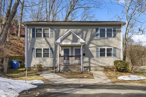 131 New River Rd, Manville, RI 02838