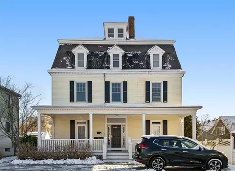 15 Narragansett Ave #2, Newport, RI 02840